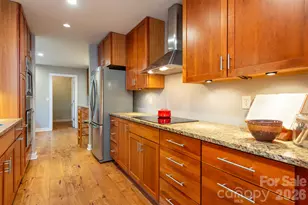 190 Ridgeview Dr, Hendersonville, NC 28792 - Photo 10