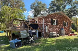 697 Island Ford Rd, Mooresboro, NC 28043 - Photo 4