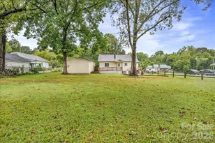 1005 Noles Dr, Mount Holly, NC 28120 - Photo 22