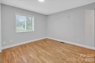 1005 Noles Dr, Mount Holly, NC 28120 - Photo 4