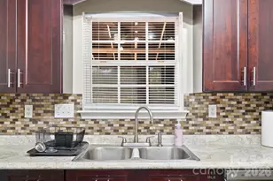623 Finborough Ct, Charlotte, NC 28214 - Photo 18