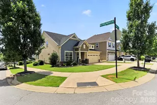 128 Creekside Crossing Ln, Mooresville, NC 28117 - Photo 2