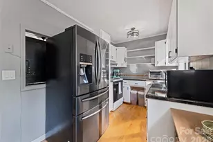 177 Forest Dr, Clyde, NC 28721 - Photo 10