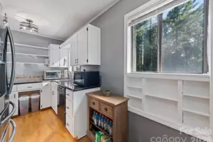 177 Forest Dr, Clyde, NC 28721 - Photo 8