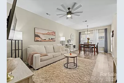 334 Bridal Veil Drive, Charlotte, NC 28217 - Photo 2