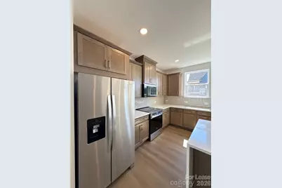 7009 Westrow Avenue #112, Charlotte, NC 28278 - Photo 8