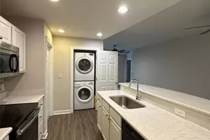 718 W Trade St, Charlotte, NC 28202 - Photo 6