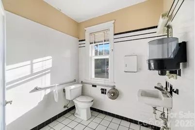 2415 E Main Street, Lincolnton, NC 28092 - Photo 18