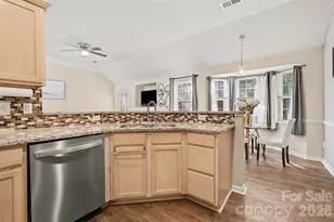 11609 Long Forest Dr, Charlotte, NC 28269 - Photo 14
