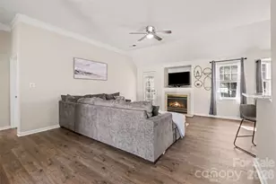 11609 Long Forest Dr, Charlotte, NC 28269 - Photo 6