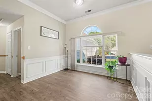 11609 Long Forest Dr, Charlotte, NC 28269 - Photo 4