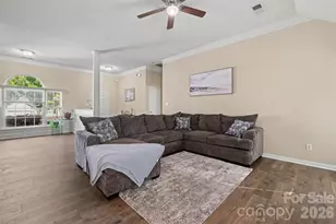 11609 Long Forest Dr, Charlotte, NC 28269 - Photo 8