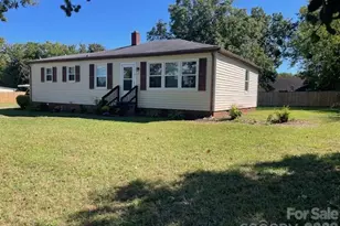 417 Gold Hill Dr, Salisbury, NC 28146 - Photo 2