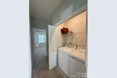 10840 Overlook Mountain Drive, Charlotte, NC 28216 - Photo 18