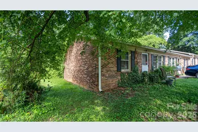 423 N Carpenter Street, Gastonia, NC 28054 - Photo 2