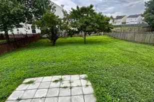 13607 Riding Hill Ave, Charlotte, NC 28213 - Photo 12