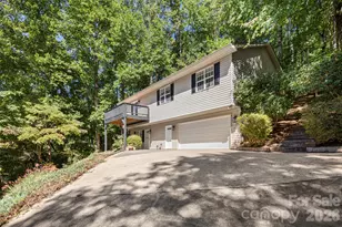 39 Mountain Site Ln, Asheville, NC 28803 - Photo 1