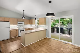 39 Mountain Site Ln, Asheville, NC 28803 - Photo 12