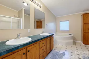 6858 Long Island Rd, Catawba, NC 28609 - Photo 12