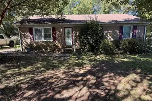 324 Briarwood Dr, Dallas, NC 28034 - Photo 1