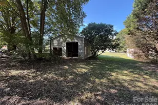 324 Briarwood Dr, Dallas, NC 28034 - Photo 24