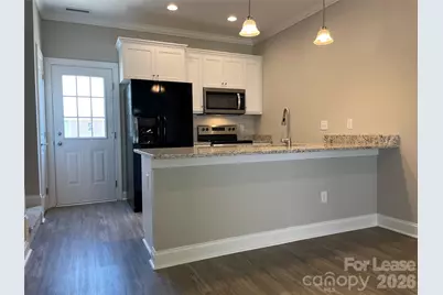 3927 Newhall Drive NW, Hickory, NC 28601 - Photo 4