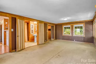 500 E Poplar Dr, Hendersonville, NC 28792 - Photo 28