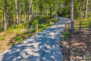 500 E Poplar Dr, Hendersonville, NC 28792 - Photo 4
