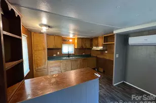 118 Hamlet Pl, Ronda, NC 28670 - Photo 6