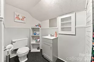 625 E Park Dr, Lincolnton, NC 28092 - Photo 22