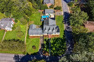 625 E Park Dr, Lincolnton, NC 28092 - Photo 32