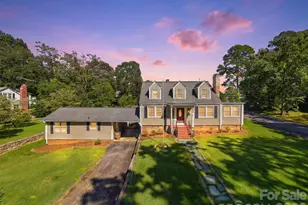 625 E Park Dr, Lincolnton, NC 28092 - Photo 2