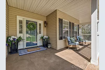 132 Gray Cliff Drive, Mooresville, NC 28117 - Photo 2