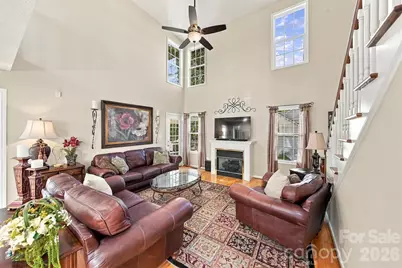 2741 25th Street NE, Hickory, NC 28601 - Photo 8