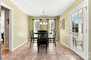 2741 25th St NE, Hickory, NC 28601 - Photo 12