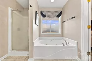2741 25th St NE, Hickory, NC 28601 - Photo 20