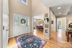 2741 25th St NE, Hickory, NC 28601 - Photo 4