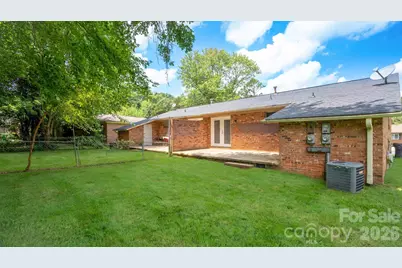 4926 Malibu Drive, Charlotte, NC 28215 - Photo 28