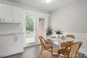 4926 Malibu Dr, Charlotte, NC 28215 - Photo 16