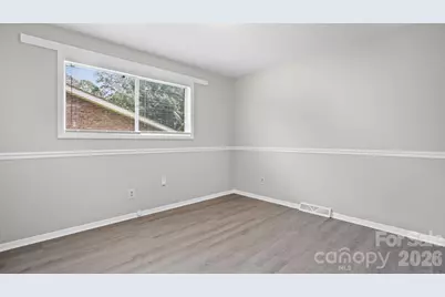 4926 Malibu Drive, Charlotte, NC 28215 - Photo 20