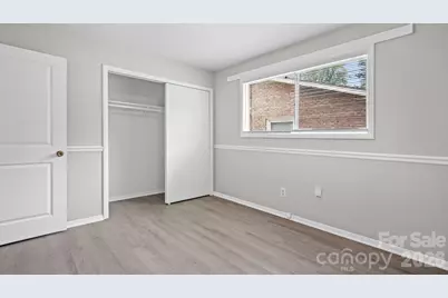 4926 Malibu Drive, Charlotte, NC 28215 - Photo 22