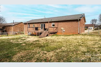 2487 Ashford Drive, Newton, NC 28658 - Photo 2