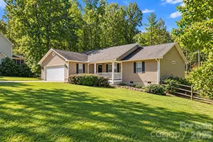 127 Chestnut Ln, Hendersonville, NC 28792 - Photo 4