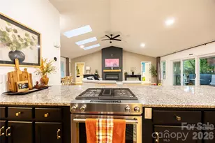 221 5th St NE, Conover, NC 28613 - Photo 12