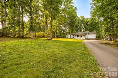 221 5th Street NE, Conover, NC 28613 - Photo 2