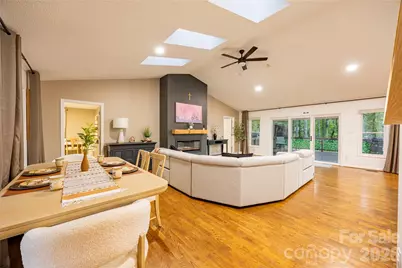 221 5th Street NE, Conover, NC 28613 - Photo 4
