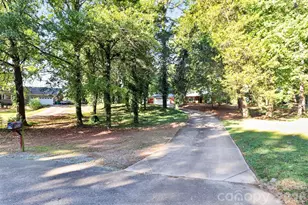 4301 Red Berry Ct, Charlotte, NC 28213 - Photo 38