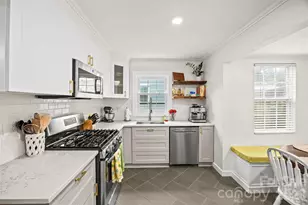 3225 Commonwealth Ave, Charlotte, NC 28205 - Photo 10