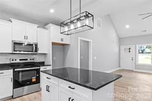 2303 Frederick Dr, Winston Salem, NC 27103 - Photo 6