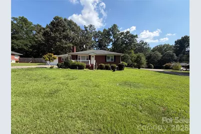604 Willow Street, Wadesboro, NC 28170 - Photo 2
